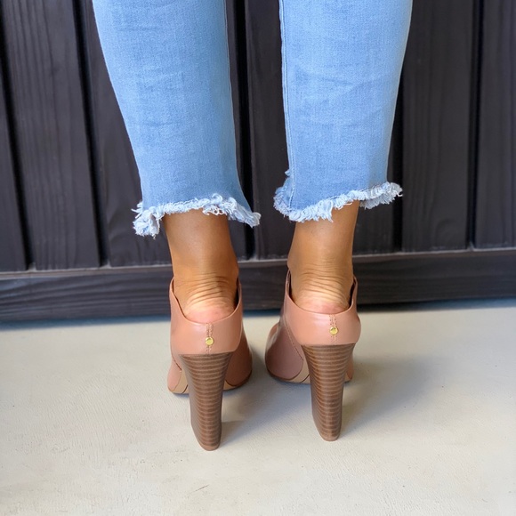 Cognac Leather Closed Toe Classic Mules - Picture 3 of 8